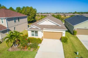 5705 NW Pine Trail Cir, Port St. Lucie, FL 34983, Sold 02/03/22