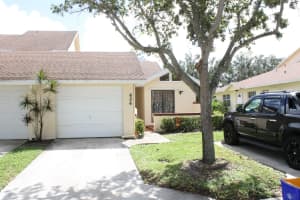 606 Maplewood Dr, Greenacres, FL 33415, Sold 02/15/22