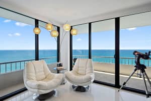 5540 N Ocean Dr, Riviera Beach, FL 33404, Sold 05/02/22