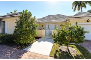 1 Little Pond Rd, Lantana, FL 33462, Sold 03/15/22