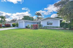 972 Hibiscus Dr, Royal Palm Beach, FL 33411, Sold 02/03/22