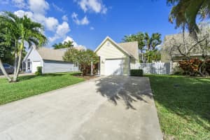 2825 Black Pine Ct, Lake Worth, FL 33462, Sold 02/23/22