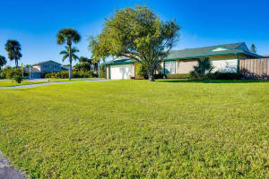 2002 Coconut Dr, Fort Pierce, FL 34949, Sold 02/18/22