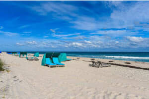 145 S Ocean Ave, Palm Beach Shores, FL 33404, Sold 05/31/22