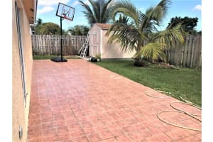 1003 Park Hill Dr, Haverhill, FL 33417, Sold 02/25/22