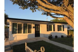 1353 9th St, West Palm Beach, FL 33401, Sold 03/21/22