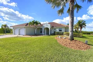 81 Queens Rd, Fort Pierce, FL 34949, Sold 02/18/22