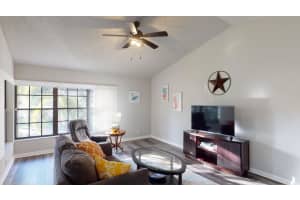 3287 Jog Park Dr Bldg 37, Greenacres, FL 33467, Sold 02/28/22