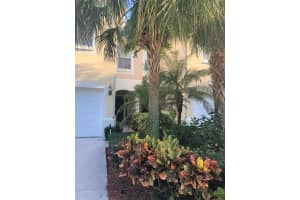 1033 Pinewood Lake Ct, Greenacres, FL 33415, Sold 02/17/22