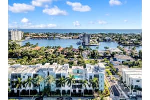 365 SE 6th Ave, Delray Beach, FL 33483, Sold 02/04/22