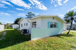 411 NE Oleander Ave, Port St. Lucie, FL 34952, Sold 02/09/22