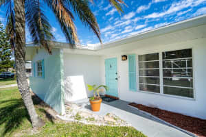 411 NE Oleander Ave, Port St. Lucie, FL 34952, Sold 02/09/22