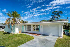 411 NE Oleander Ave, Port St. Lucie, FL 34952, Sold 02/09/22