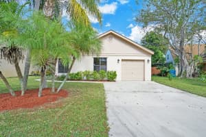 2 Whitehall Way, Boynton Beach, FL 33436, Sold 02/07/22