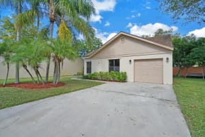 2 Whitehall Way, Boynton Beach, FL 33436, Sold 02/07/22