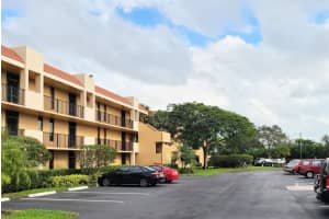 6318 Coral Lake Dr, Margate, FL 33063, Sold 02/28/22