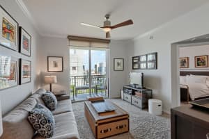 600 S Dixie Hwy, West Palm Beach, FL 33401, Sold 02/10/22