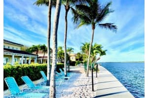1035 Lake Shore Dr, Lake Park, FL 33403, Sold 01/10/22