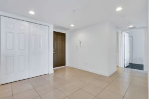 MLS# R10769093, West Palm Beach, Florida 33401