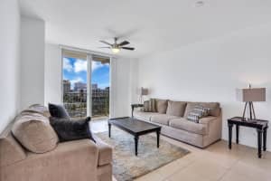 MLS# R10769093, West Palm Beach, Florida 33401