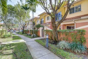 1413 S Santa Catalina Cir, North Lauderdale, FL 33068, Sold 03/03/22