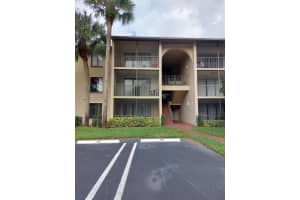 206 Foxtail Dr APT E2, Greenacres, FL 33415, Sold 01/31/22
