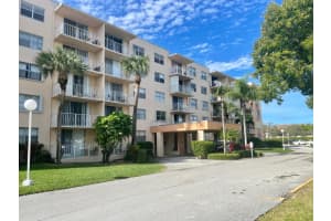 500 Executive Center Dr, West Palm Beach, FL 33401, Sold 02/22/22