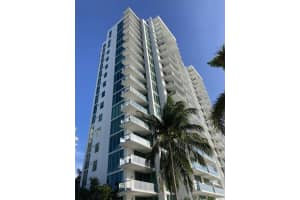 7928 East Dr, North Bay Village, FL 33141, Sold 03/31/22