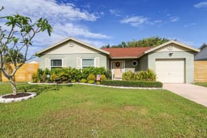 9806 Goldenrod Dr, Boynton Beach, FL 33437, Sold 03/01/22