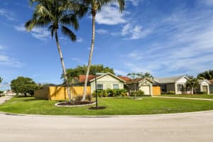 9806 Goldenrod Dr, Boynton Beach, FL 33437, Sold 03/01/22