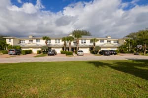 2610 Creekside Dr, Fort Pierce, FL 34981, Sold 03/02/22
