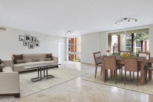 550 Okeechobee Blvd, West Palm Beach, FL 33401, Sold 04/21/22