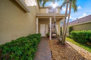 140 Canterbury Pl, Royal Palm Beach, FL 33414, Sold 02/23/22