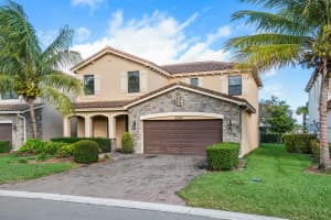 8809 Willow Cove Ln, Lake Worth, FL 33467, Sold 02/15/22