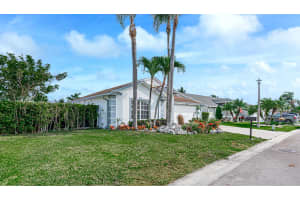 1326 Monteray Way, Greenacres, FL 33413, Sold 04/13/22