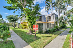 2490 Waterside Dr, Lake Worth, FL 33461, Sold 03/10/22