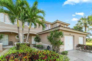 4704 Pinemore Ln, Lake Worth, FL 33463, Sold 02/23/22