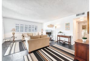 4201 S Ocean Blvd APT H8, South Palm Beach, FL 33480, Sold 02/28/22