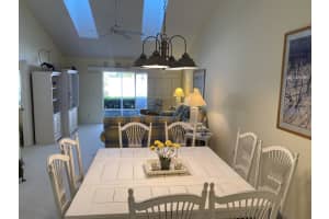 546 6th Ln, Vero Beach, FL 32962, Sold 04/04/22