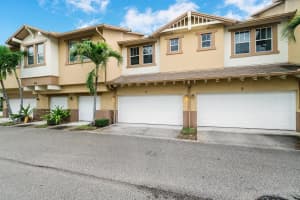 690 Pacific Grove Dr, West Palm Beach, FL 33401, Sold 02/18/22