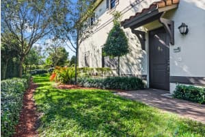 9580 Town Parc Cir S, Parkland, FL 33076, Sold 02/23/22