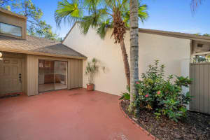 252 Pleasant Wood Dr, Wellington, FL 33414, Sold 03/07/22