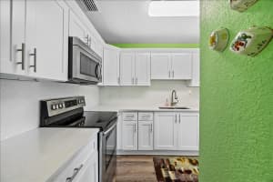 8957 Warwick Dr, Boca Raton, FL 33433, Sold 03/17/22