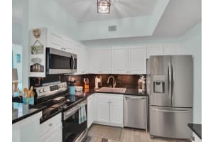 556 7th Square SW, Vero Beach, FL 32962, Sold 02/22/22