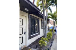 5312 Bosque Ln, West Palm Beach, FL 33415, Sold 03/03/22