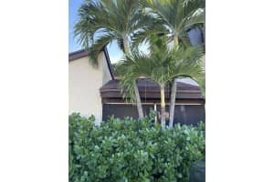 5312 Bosque Ln, West Palm Beach, FL 33415, Sold 03/03/22