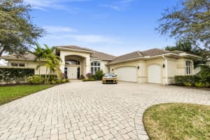 404 SW Squire Johns Ln, Palm City, FL 34990, Sold 03/02/22