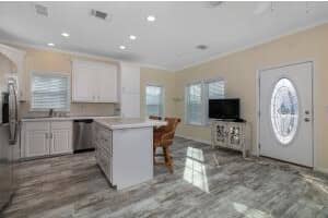 949 Nettles Blvd, Jensen Beach, FL 34957, Sold 03/25/22