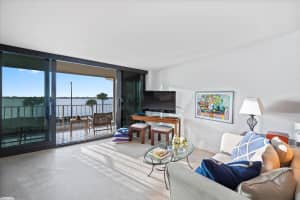 2760 S Ocean Blvd, Palm Beach, FL 33480, Sold 03/31/22