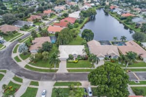 2381 Stonegate Dr, Wellington, FL 33414, Sold 02/28/22